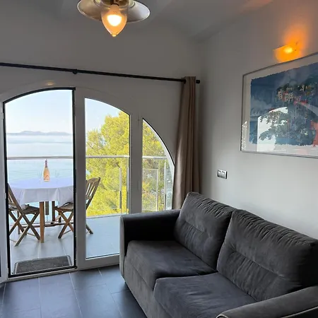 Agi Joan Margarit 24 Holiday home *